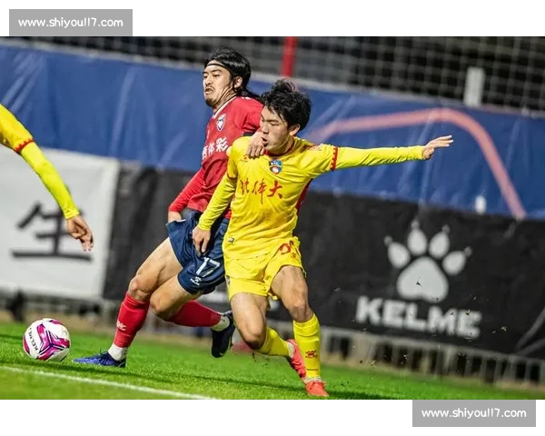 主客场对足球比赛结果的多重影响因素分析及其背后机制探讨